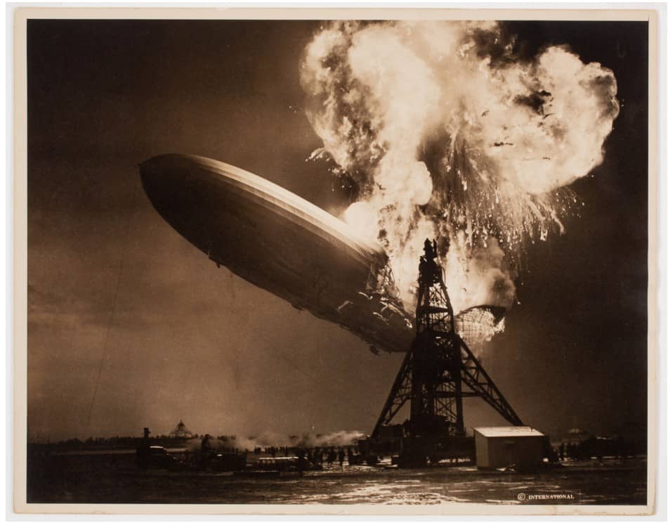 Crash du Zeppelin Hindenburg à son arrivée à Lakehurst