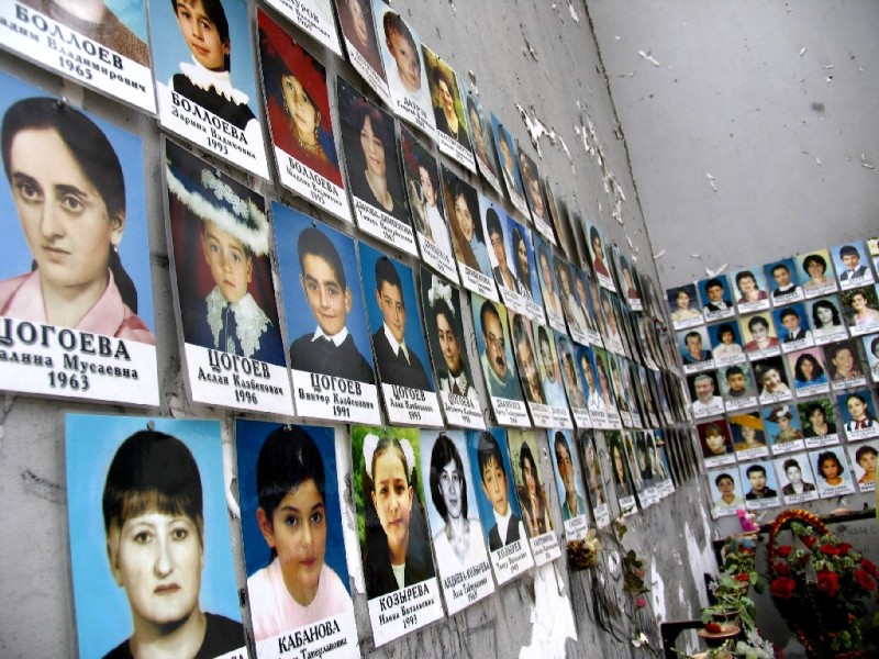 Photos des victimes de la prise d'otages de Beslan
