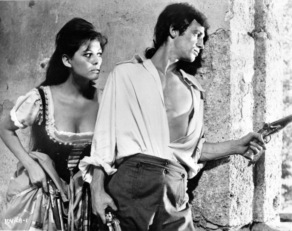 Claudia Cardinale et Jean-Paul Belmondo - Film Cartouche
