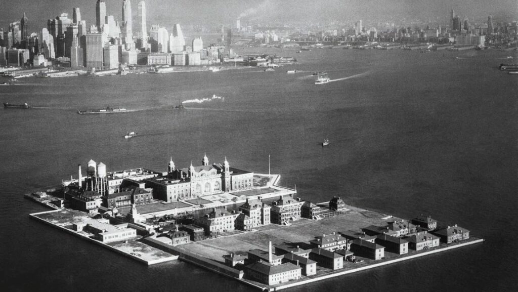 Ellis island 1930
