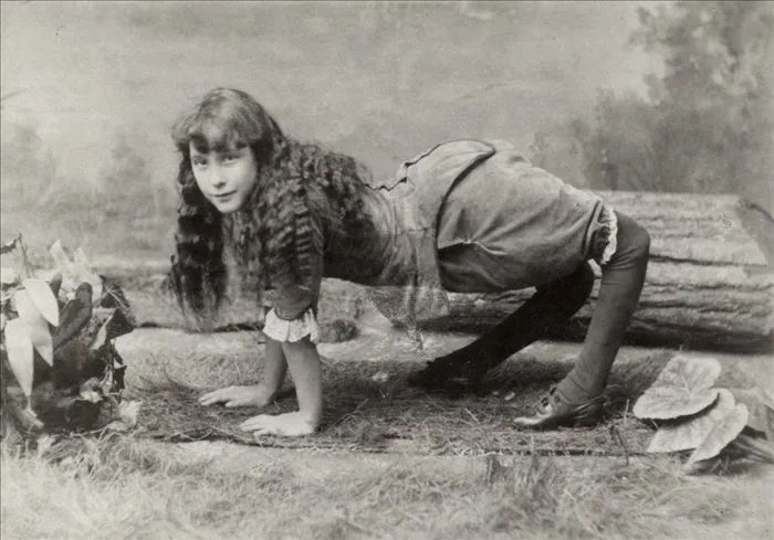 Ella Harper - The Camel Girl